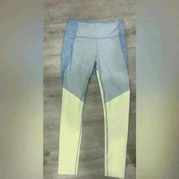 EUC Outdoor Voices Dipped Yellow/Blue Warmup Leggings size small - Picture 2 of 6